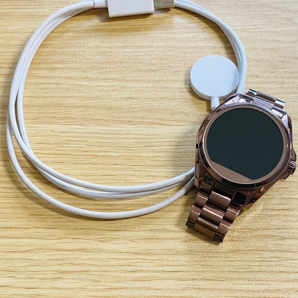 Michael Kors Bradshaw Smartwatch - Rose Gold